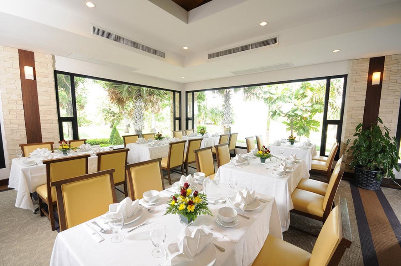 Suwan Golf & Country Club Guest House Nakhon Chai Si Exterior photo